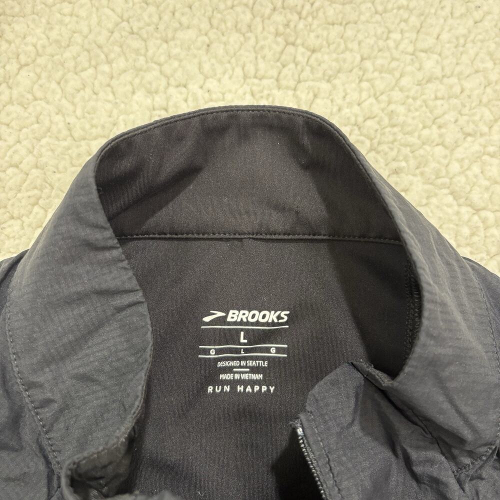 Brooks Shield Hybrid Running Vest Men’s L Black Full Zip Lightweight Insulated - Picture 3 of 10